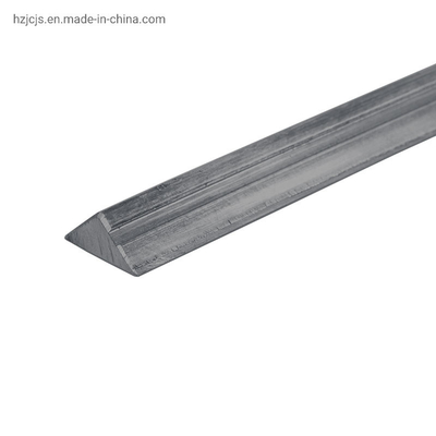 Anggota Chamfer Q235 Carbon Structural Steel Triangle Shape Bar untuk Beton Precast