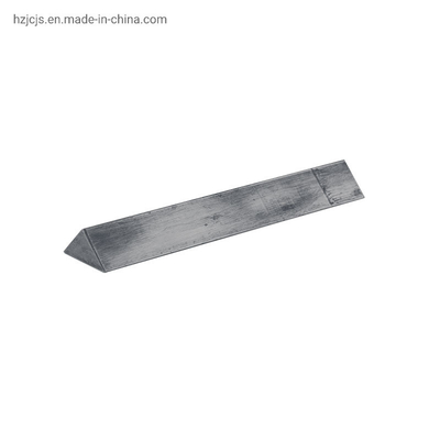 Anggota Chamfer Q235 Carbon Structural Steel Triangle Shape Bar untuk Beton Precast